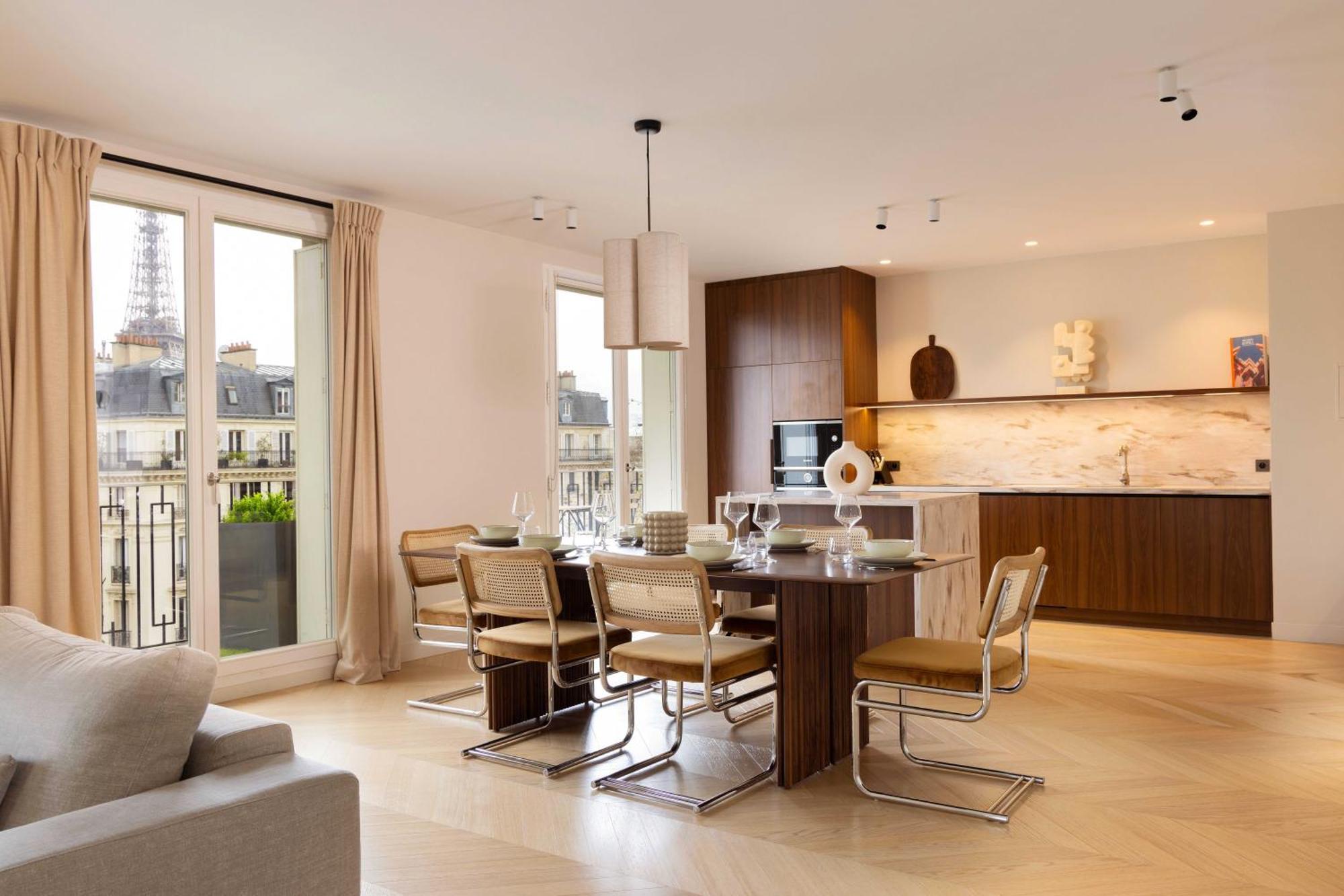 Appartement Spacious - 3br-8p - Eiffel Tower Paris